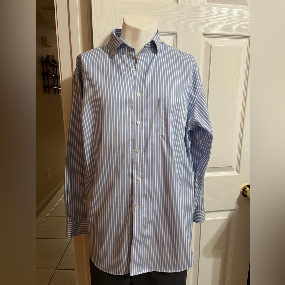 (24) Tasso Elba Classic Blue Striped Men's Shirt